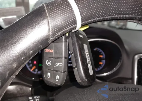 2018 Jeep Grand Cherokee Altitude 4X4 z USA, uszkodzony, nr VIN 1C4RJFAGXJC394223